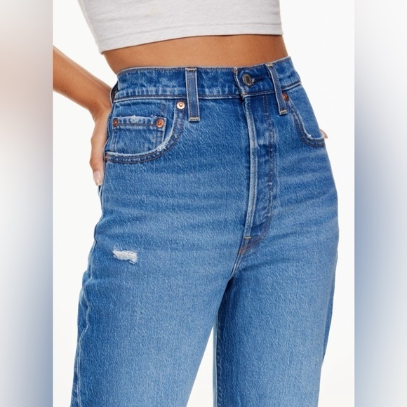 Levi's Premium Ribcage Straight Ankle Jean sold at Aritzia in Jive Tribe size 27 - Picture 3 of 16